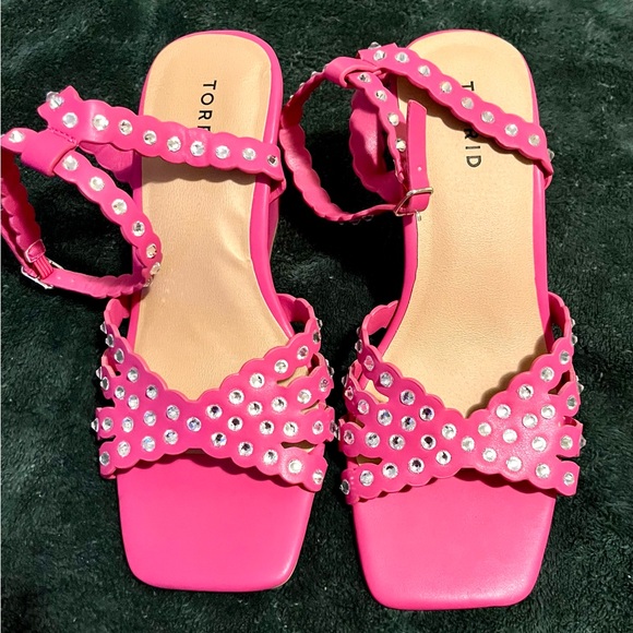 Torrid NEW: pink Wedges - Picture 6 of 9